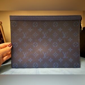 Louis Vuitton Pochette Voyage Monogram